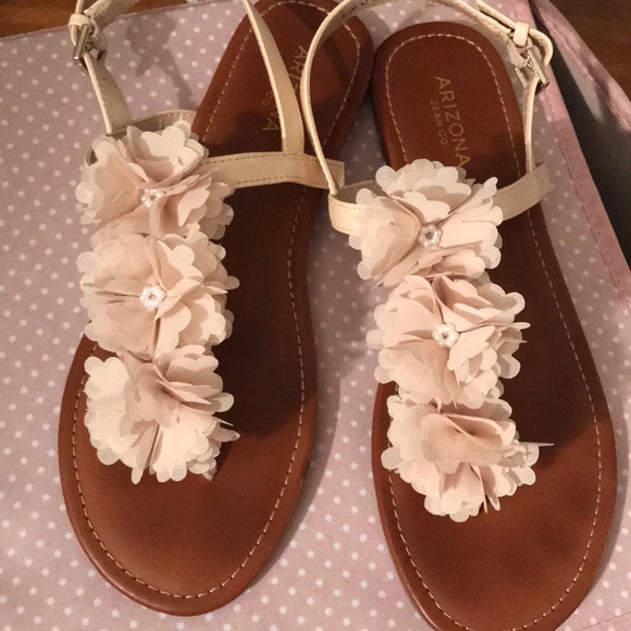 Flower Sandals - Picture 2 of 5